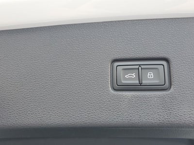 2023 Audi Q8 55 Premium quattro