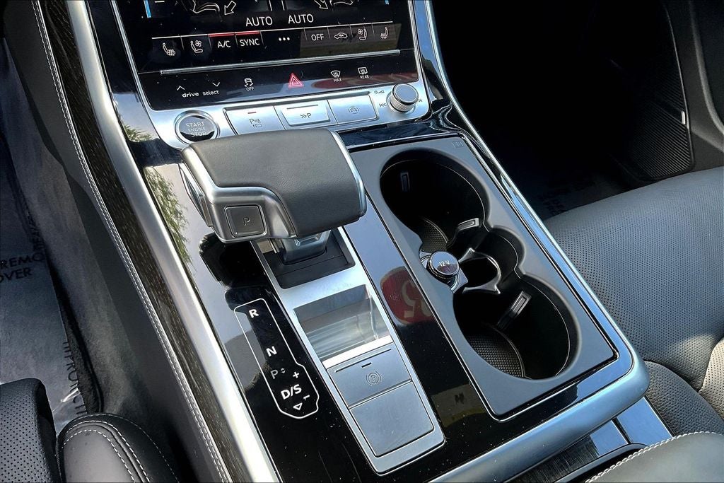2025 Audi Q8 55 Prestige quattro