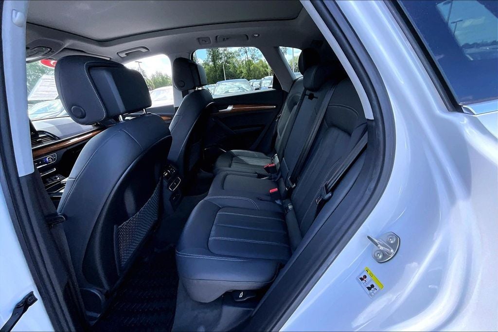 2023 Audi Q5 45 S line Premium quattro