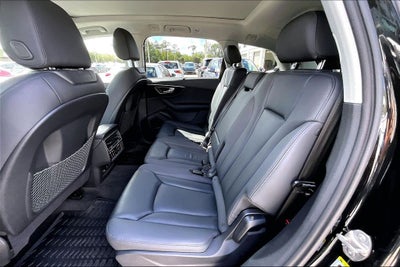 2023 Audi Q7 55 Prestige quattro