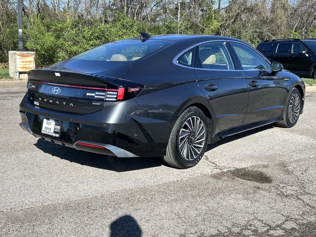 2025 Hyundai Sonata Hybrid Limited