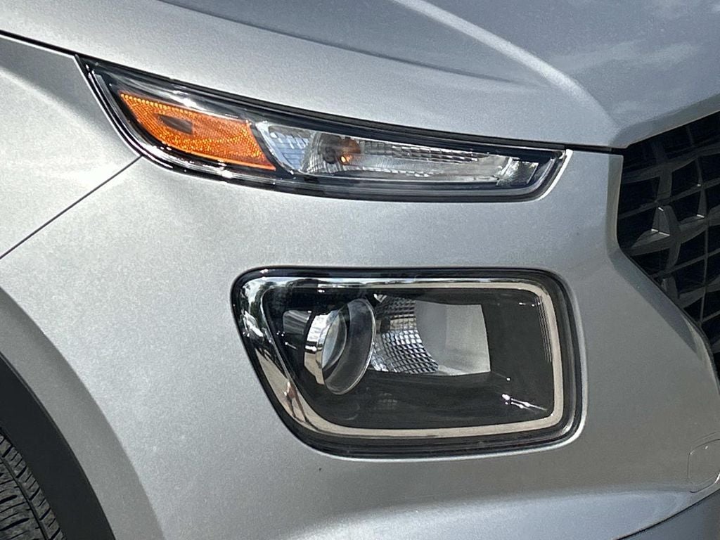 2025 Hyundai Venue SE