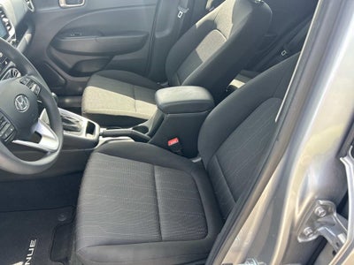 2025 Hyundai Venue SE