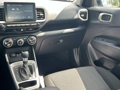 2025 Hyundai Venue SE