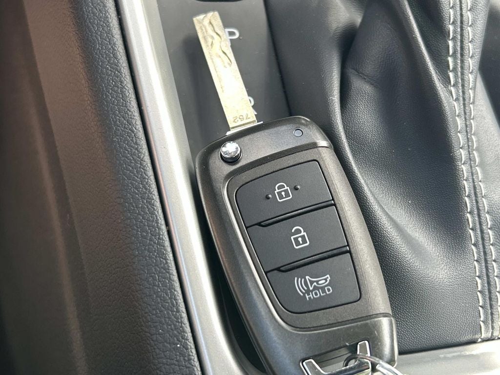 2025 Hyundai Venue SE
