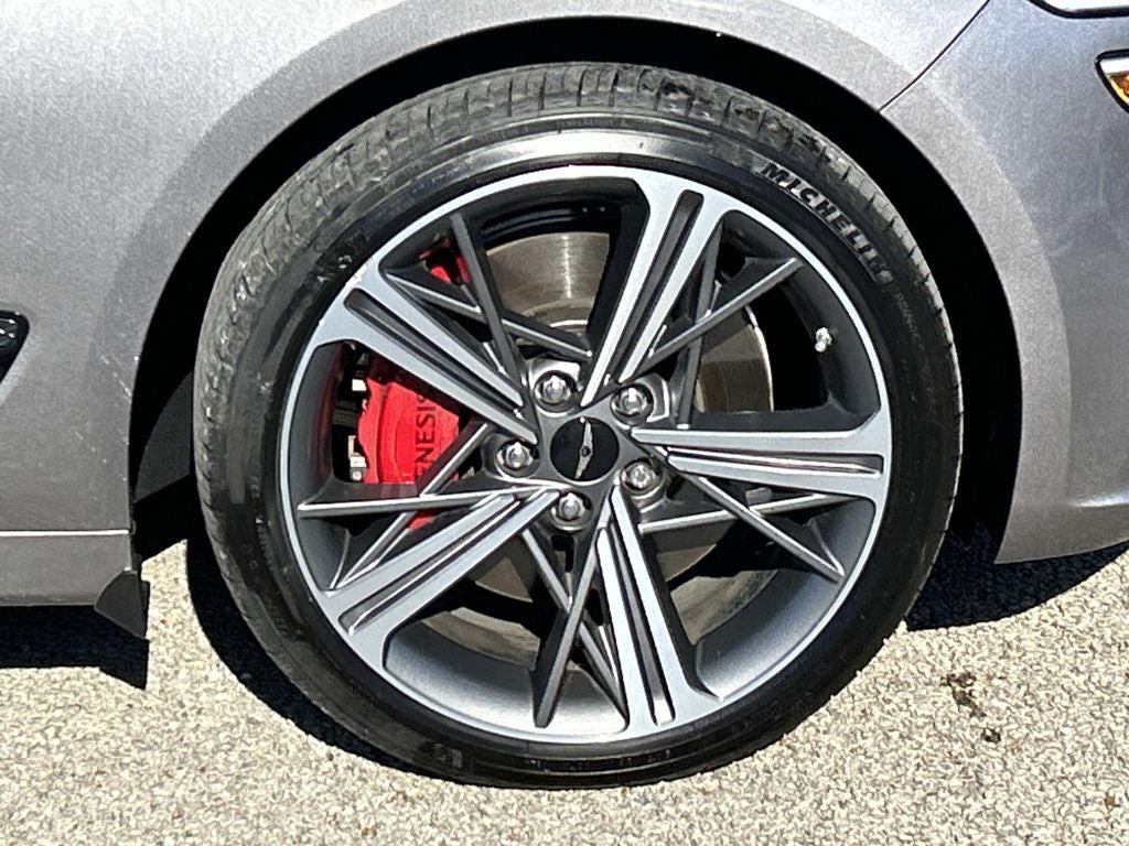 2025 Genesis G70 2.5T