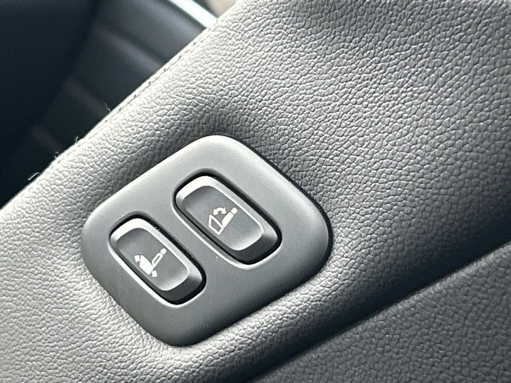 2025 Genesis GV80 2.5T Standard