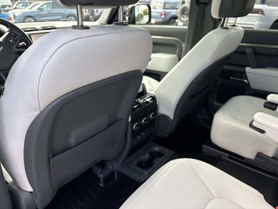2025 Land Rover Defender X-Dynamic SE