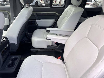 2025 Land Rover Defender X-Dynamic SE