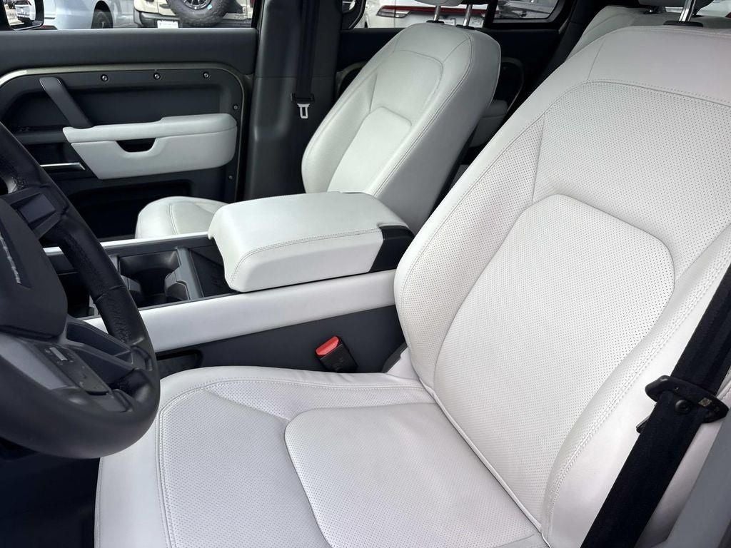 2025 Land Rover Defender X-Dynamic SE