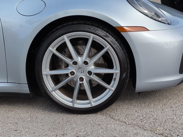 2022 Porsche 911 Carrera