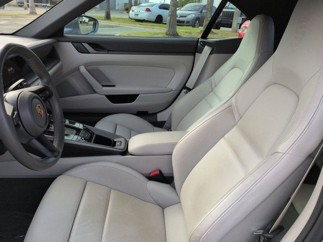 2022 Porsche 911 Carrera